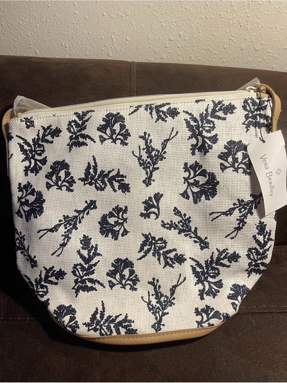 Vera Bradley A drift straw bucket bag
